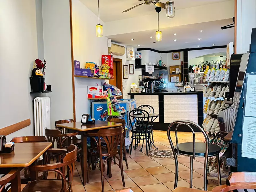 Immagine 3 di Bar / Ristorante in vendita  in Via San Giovanni Bosco 24 a Tavazzano Con Villavesco