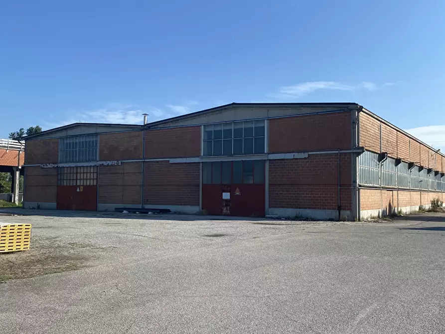 Immagine 26 di Capannone industriale in affitto  in strada Provinciale 26 20 a San Martino In Strada