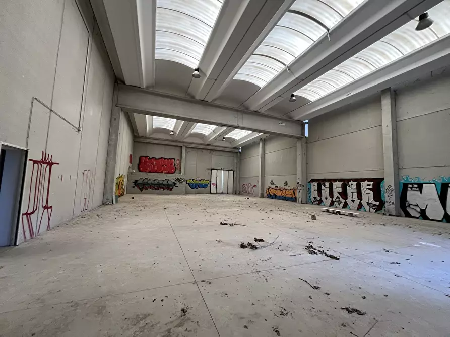 Immagine 1 di Capannone industriale in vendita  in Via Pietro Buscaglia 8 a Vigevano