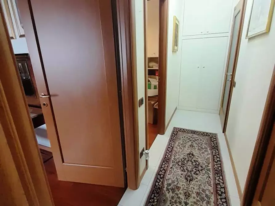 Immagine 10 di Appartamento in vendita  a Rovigo