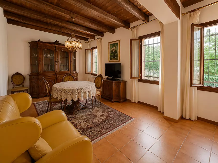 Immagine 4 di Porzione di casa in vendita  a Rovigo