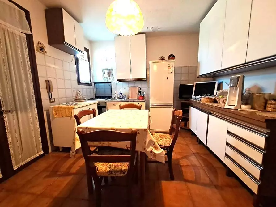 Immagine 8 di Porzione di casa in vendita  a Rovigo