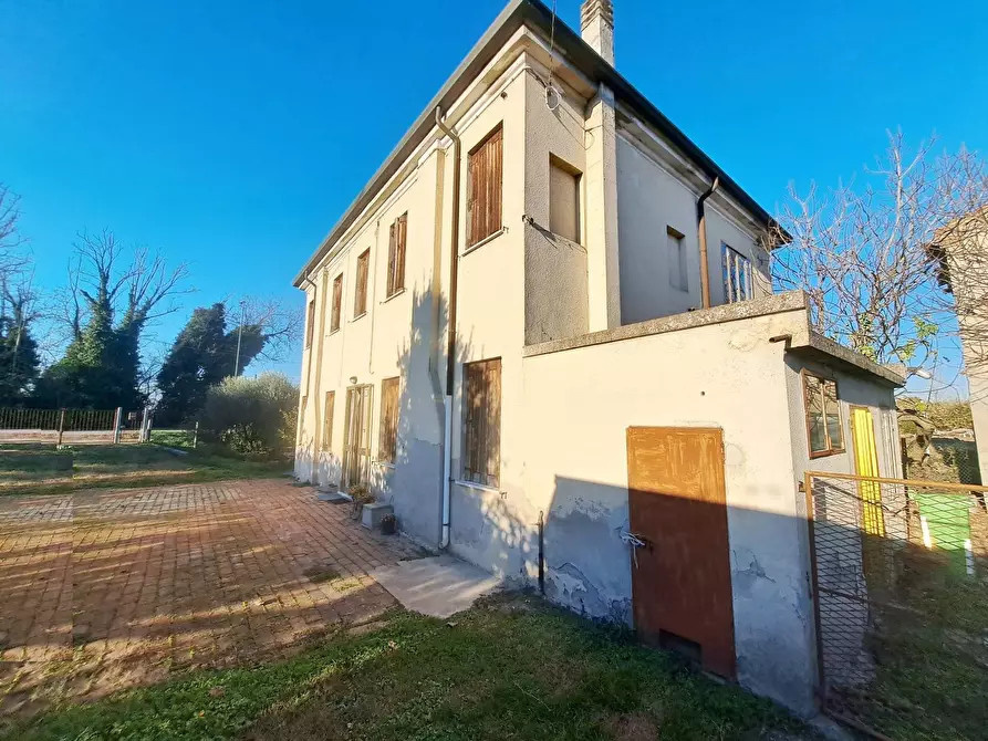 Immagine 3 di Rustico / casale in vendita  in Via Martiri di Belfiore 52 a Rovigo