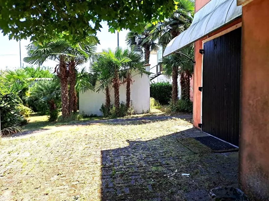 Immagine 23 di Porzione di casa in vendita  a Rovigo