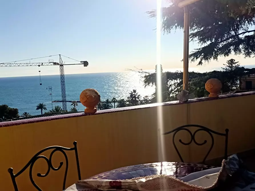 Immagine 10 di Quadrilocale in vendita  a San Remo