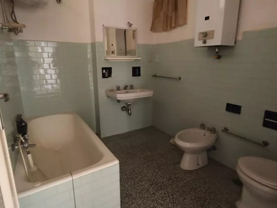 Immagine 15 di Bilocale in vendita  a San Remo