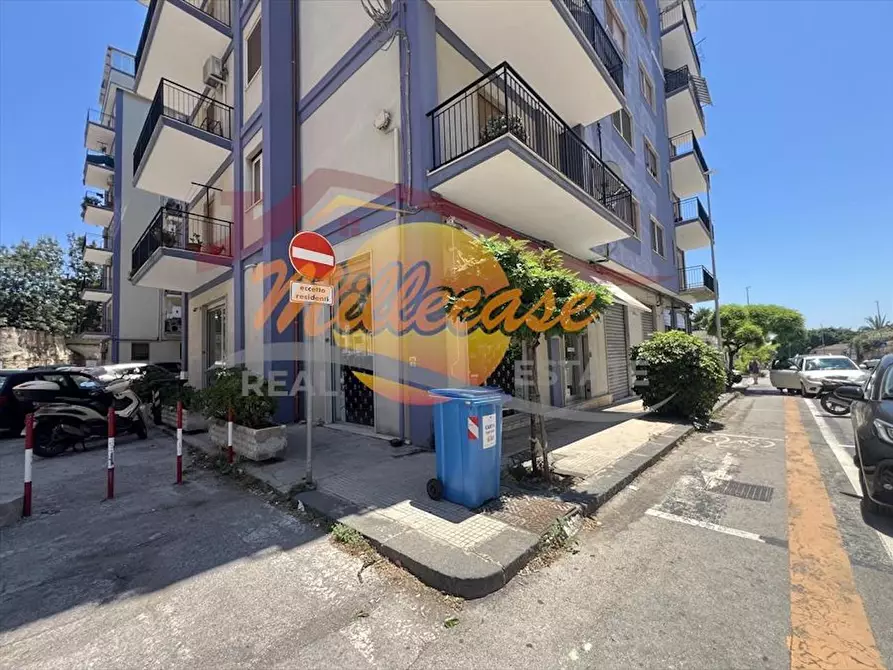 Immagine 14 di Locale commerciale in vendita  in VIALE TICA a Siracusa