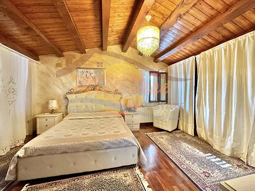 Immagine 25 di Villa in vendita  in Via Priamo a Siracusa