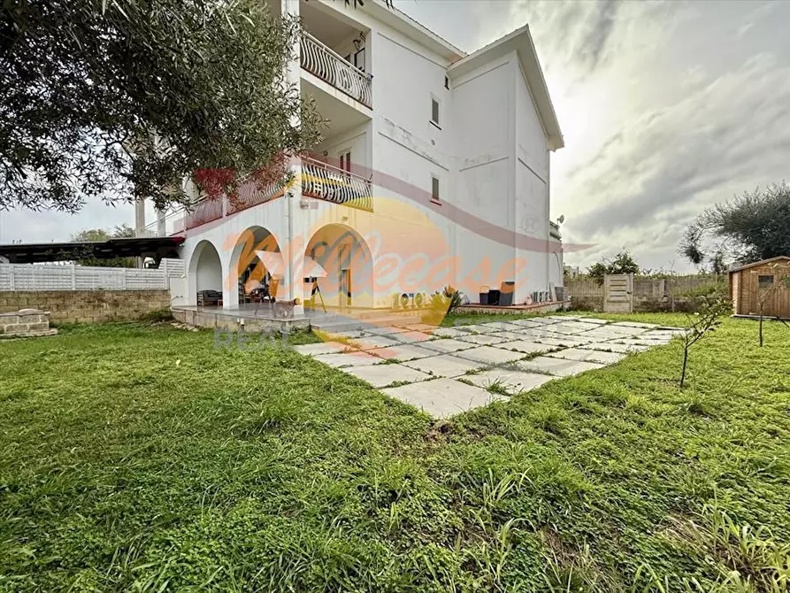 Immagine 3 di Appartamento in vendita  in VIA CAPO MURRO DI PORCO a Siracusa