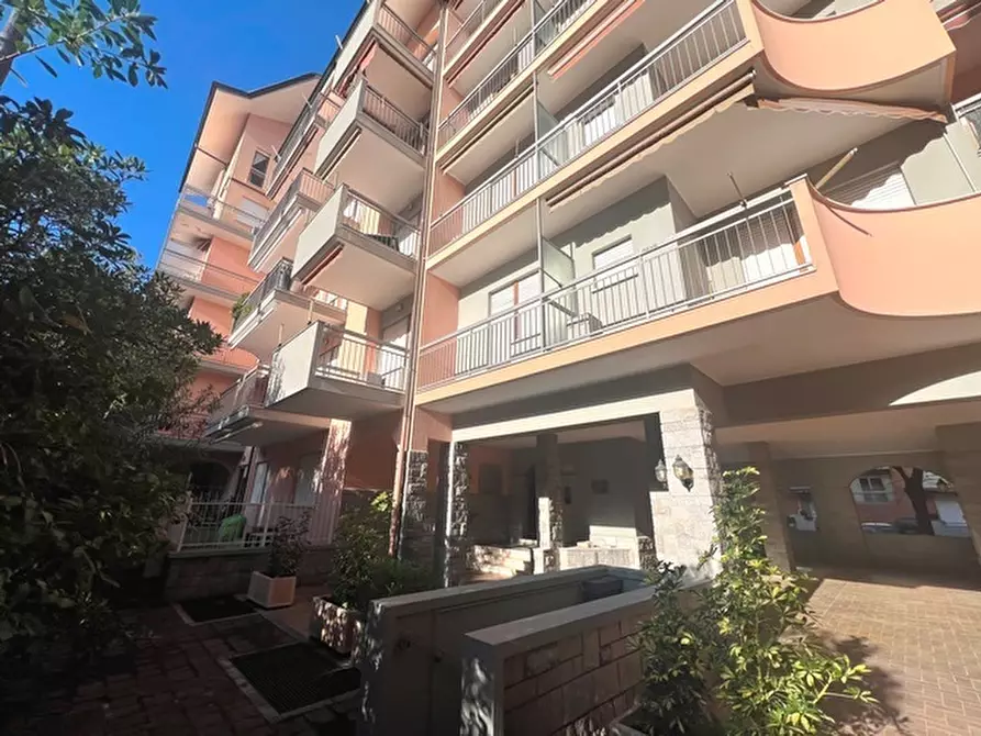 Immagine 55 di Bilocale in affitto  in Via Ischia 5 a San Bartolomeo Al Mare