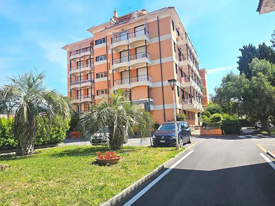 Immagine 46 di Bilocale in affitto  a San Bartolomeo Al Mare