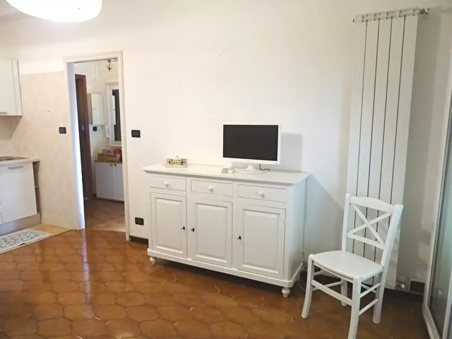 Immagine 33 di Bilocale in affitto  in Via Sicilia 11 a San Bartolomeo Al Mare