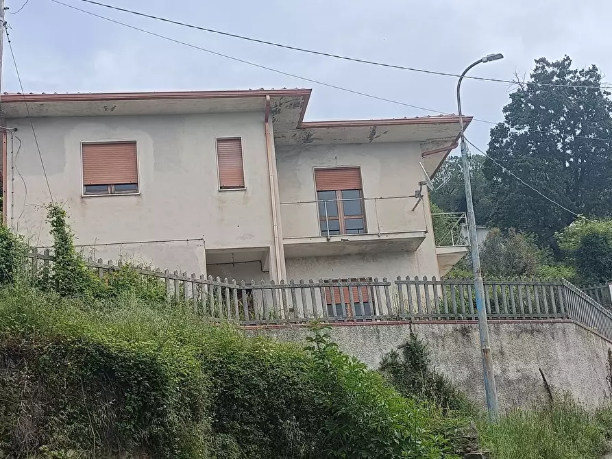 Immagine 1 di Casa indipendente in vendita  in acquadauzano a Lamezia Terme