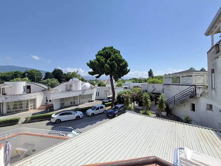 Immagine 12 di Trilocale in vendita  in Via Rinaldo Miceli 10 a Lamezia Terme