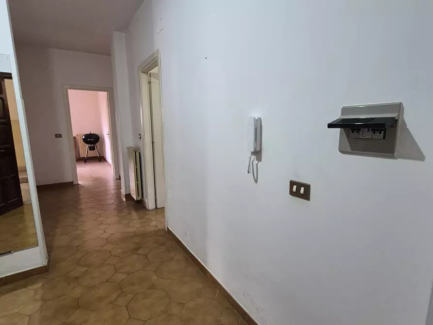 Immagine 11 di Pentalocale in vendita  in Via degli Irpini 1 a Lamezia Terme