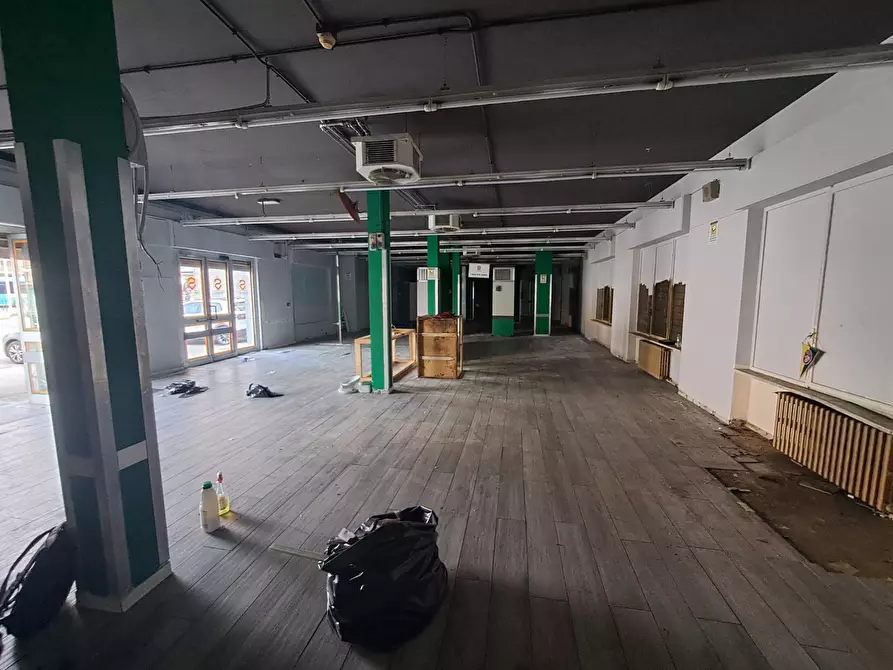 Immagine 2 di Locale commerciale in affitto  in VIA GARIBALDI 2 a Alpignano