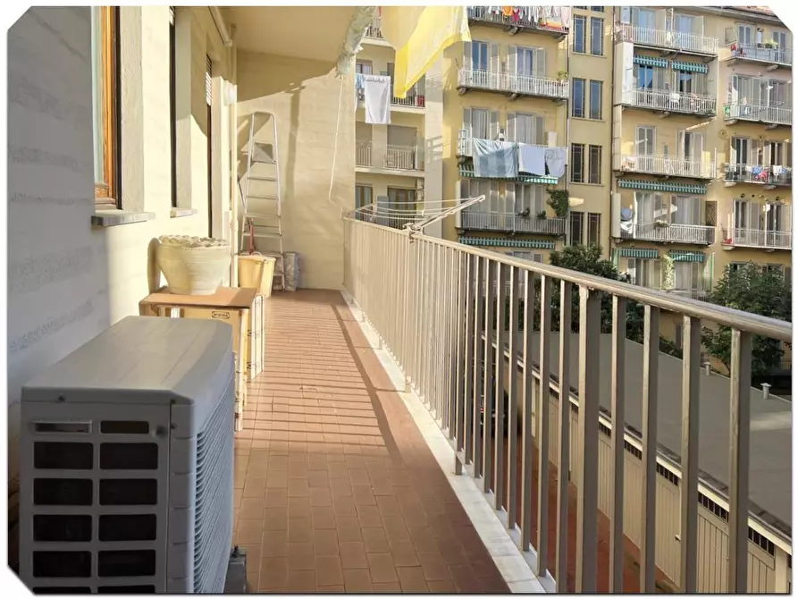 Immagine 25 di Pentalocale in affitto  a Torino