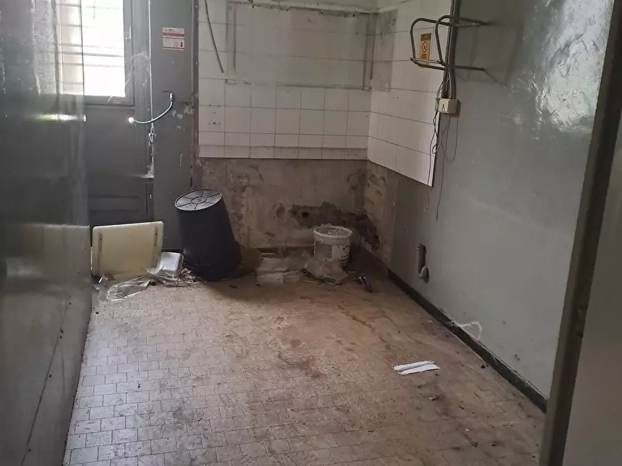 Immagine 7 di Locale commerciale in affitto  in VIA GARIBALDI 2 a Alpignano