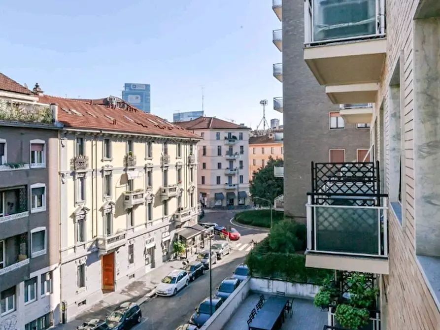 Immagine 12 di Quadrilocale in affitto  in Via Medardo Rosso 18 a Milano