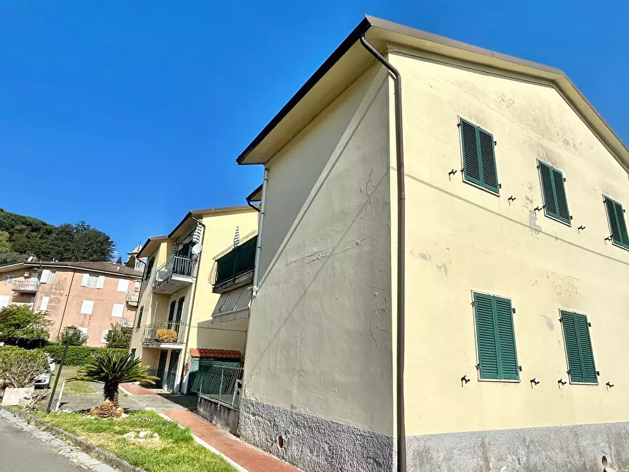 Immagine 12 di Quadrilocale in vendita  a Ameglia