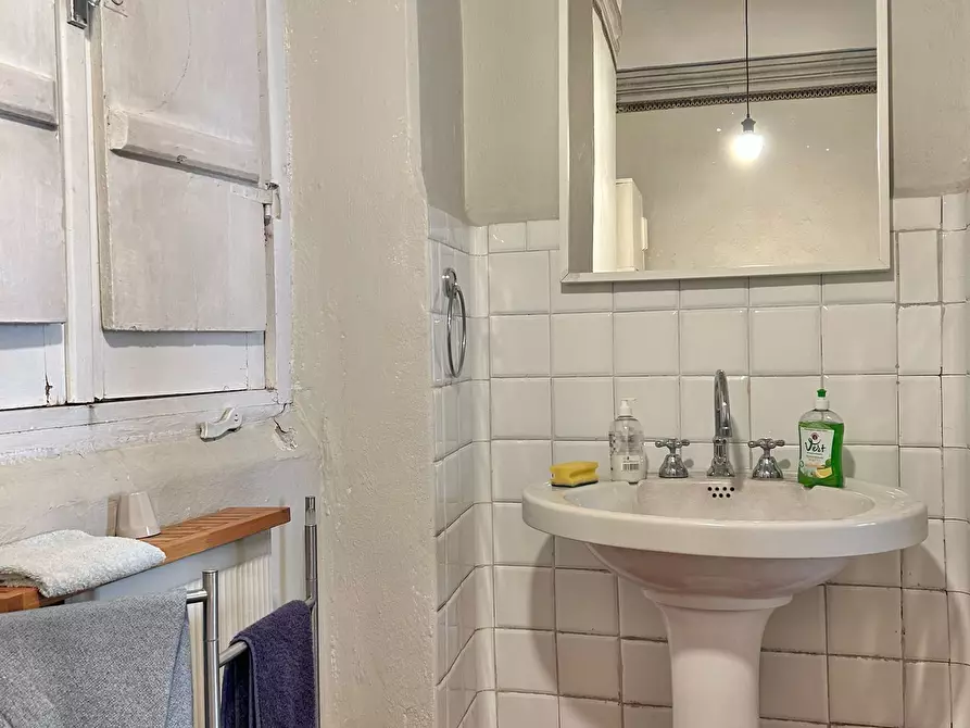 Immagine 24 di Quadrilocale in vendita  a Sarzana