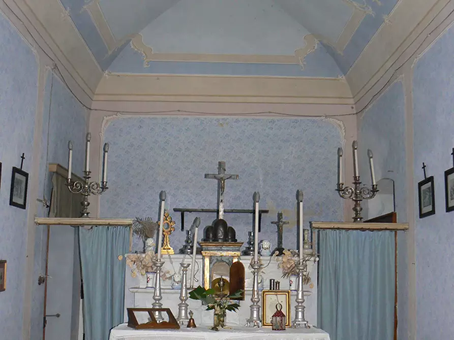 Immagine 10 di Villa in vendita  a Sarzana