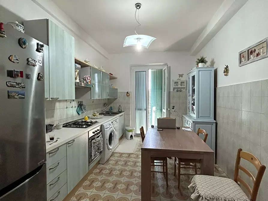 Immagine 9 di Quadrilocale in vendita  a Sarzana