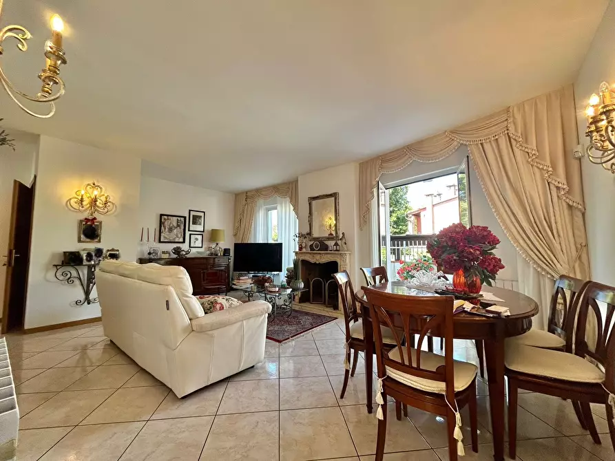 Immagine 24 di Porzione di casa in vendita  a Fosdinovo