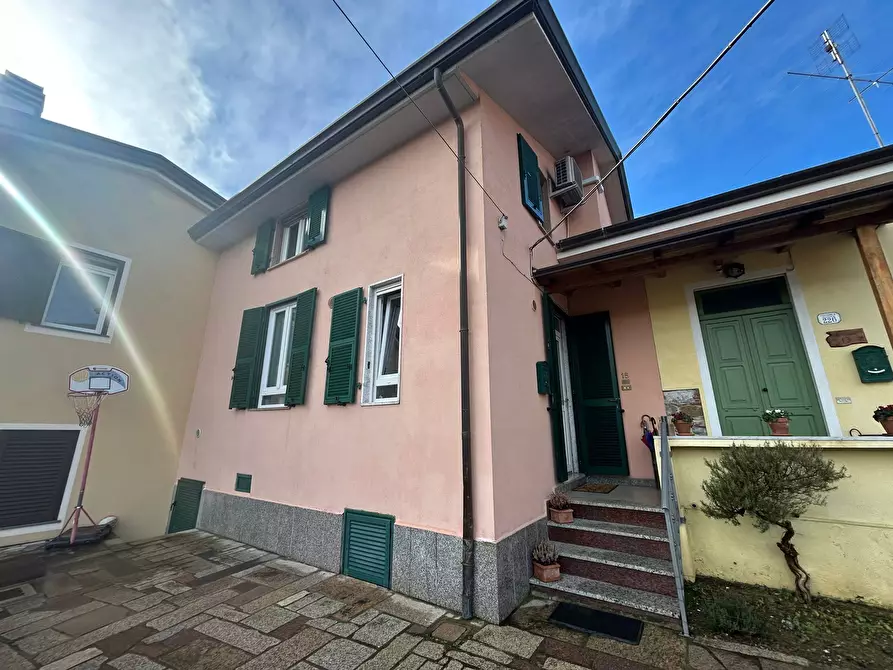 Immagine 2 di Terratetto in vendita  a Sarzana