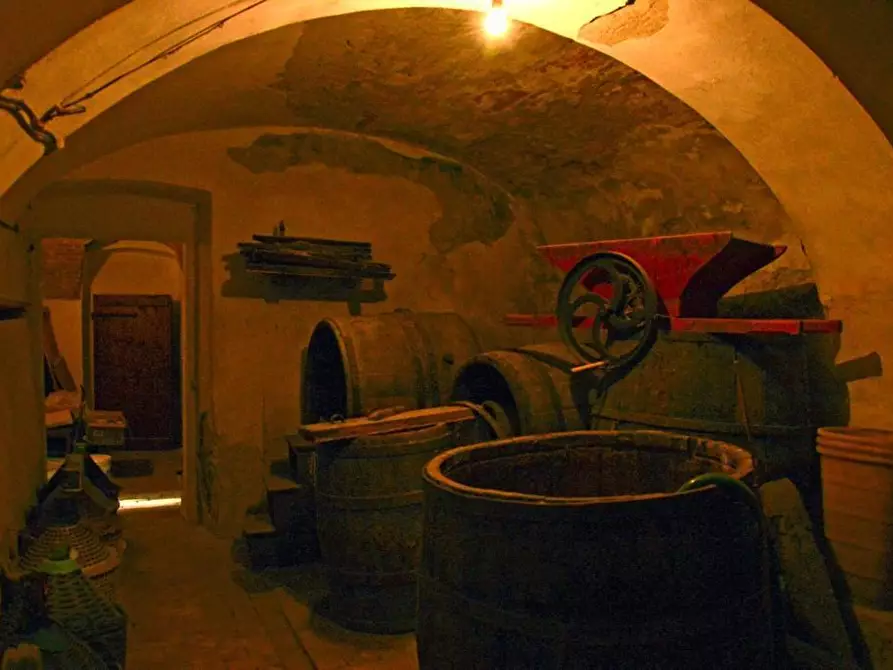 Immagine 36 di Villa in vendita  a Sarzana