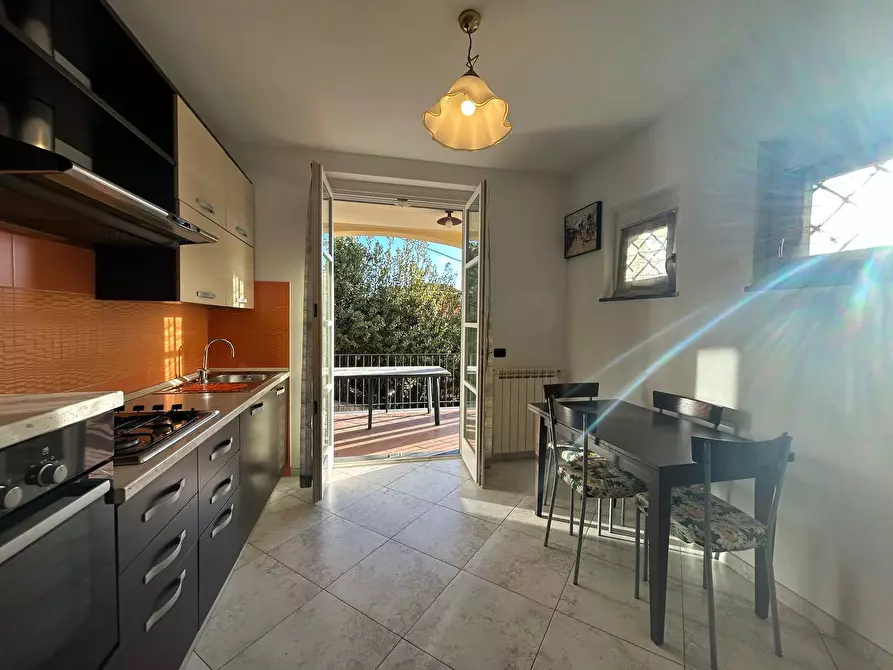 Immagine 21 di Casa indipendente in vendita  a Sarzana