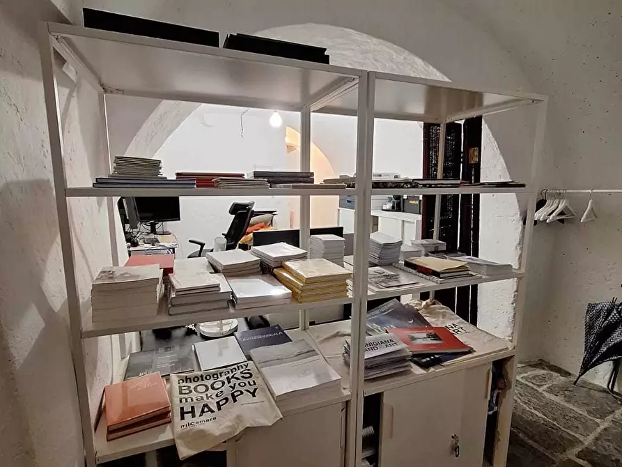 Immagine 18 di Locale commerciale in affitto  in Via Sobborgo Spina 16 a Sarzana