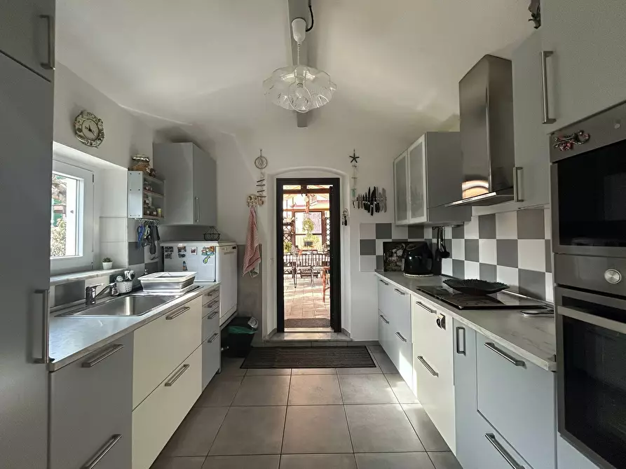 Immagine 22 di Terratetto in vendita  a Sarzana