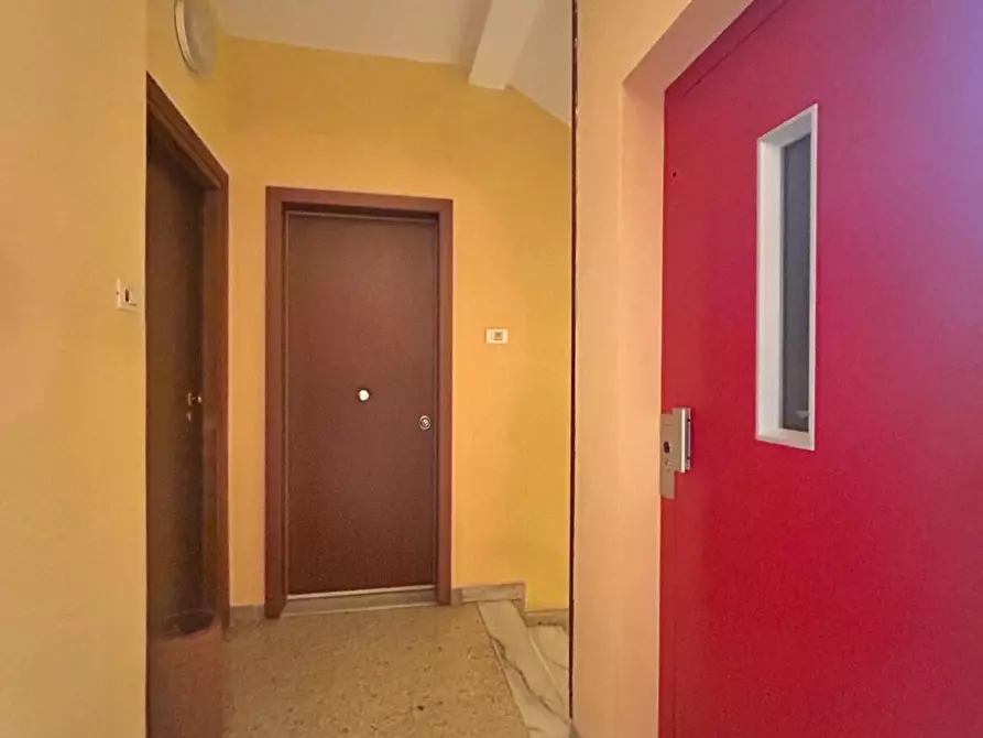 Immagine 30 di Trilocale in vendita  a Sarzana