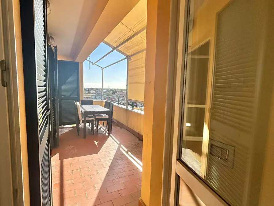 Immagine 14 di Pentalocale in vendita  a Sarzana