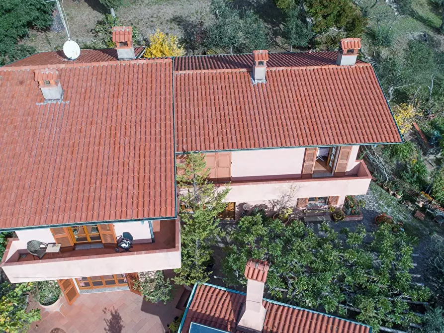 Immagine 33 di Villa in vendita  a Fosdinovo