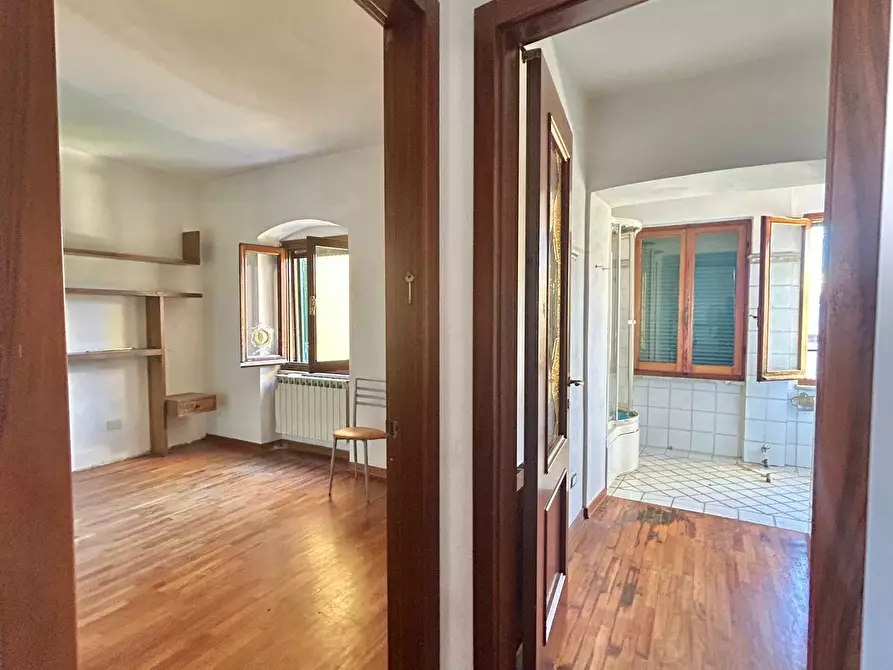 Immagine 14 di Quadrilocale in vendita  a Sarzana