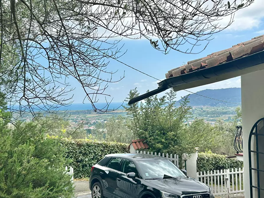 Immagine 28 di Casa indipendente in vendita  a Castelnuovo Magra