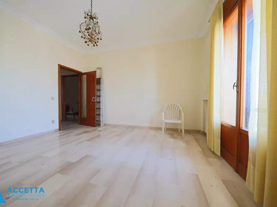 Immagine 10 di Trilocale in vendita  in Via Ugo De Carolis 10 a Taranto