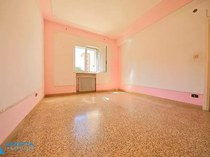 Immagine 24 di Quadrilocale in vendita  in Via Ancona 315 a Taranto