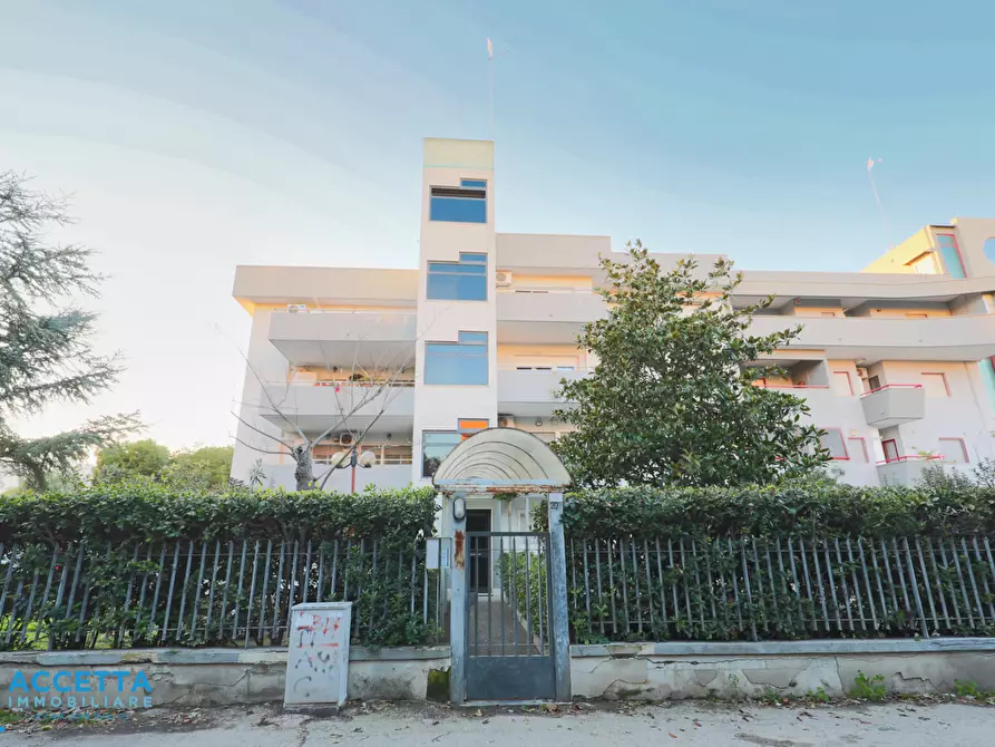 Immagine 19 di Trilocale in vendita  in Via Lago di Lugano 24 a Taranto