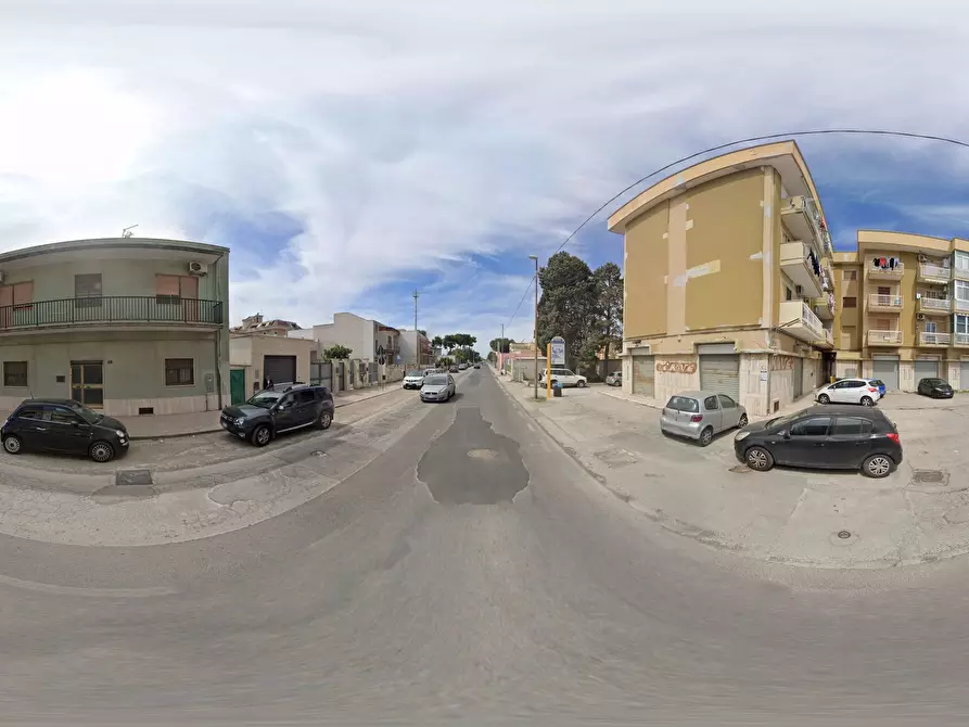 Immagine 26 di Locale commerciale in vendita  in Corso Vittorio Emanuele II 11 a Taranto