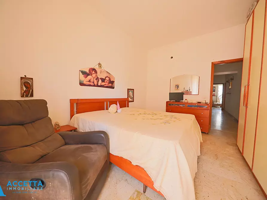 Immagine 14 di Trilocale in vendita  in Viale Liguria 27 a Taranto