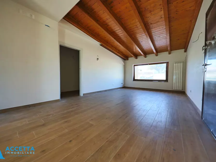 Immagine 6 di Villa in vendita  in Via Dayala a Taranto