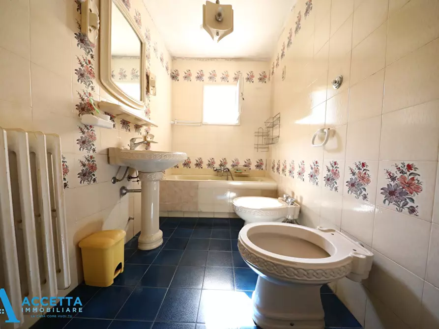 Immagine 24 di Casa bifamiliare in vendita  in Via Giuseppe Garibaldi, Talsano 15 a Taranto