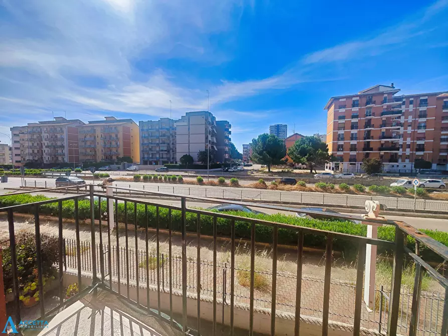 Immagine 5 di Quadrilocale in vendita  in Via Ancona 315 a Taranto