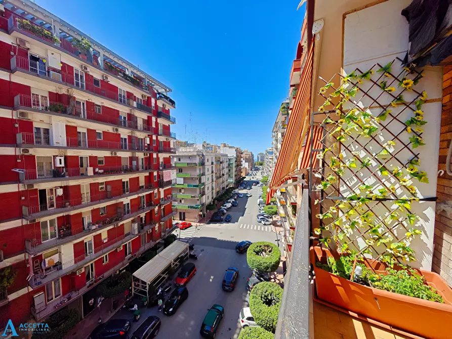 Immagine 9 di Trilocale in vendita  in Viale Liguria 27 a Taranto