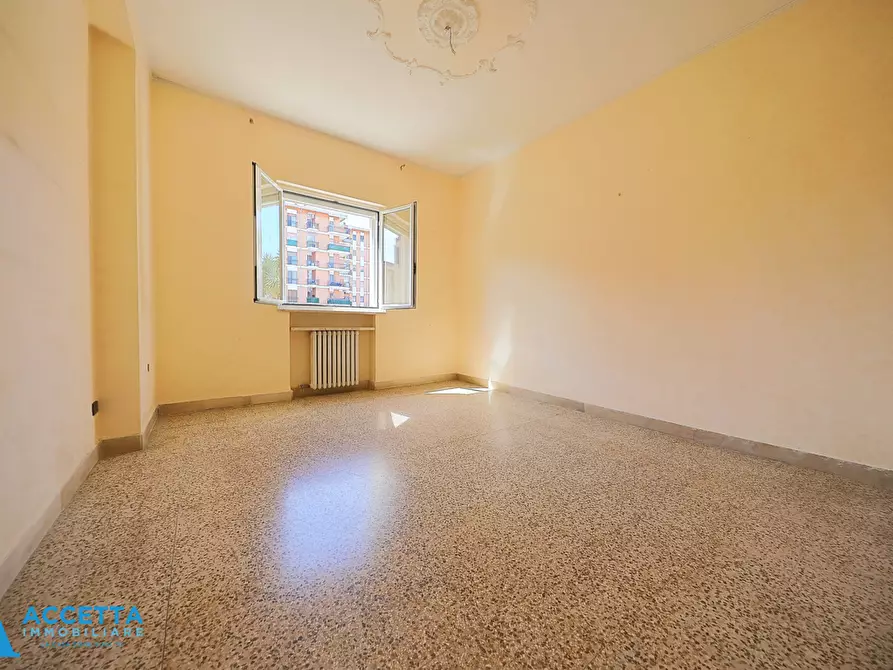 Immagine 13 di Quadrilocale in vendita  in Via Ancona 315 a Taranto