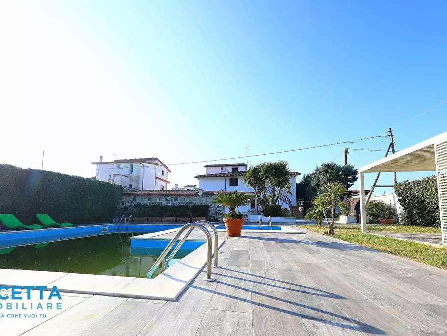Immagine 6 di Villa in vendita  in via Sequoie a Leporano