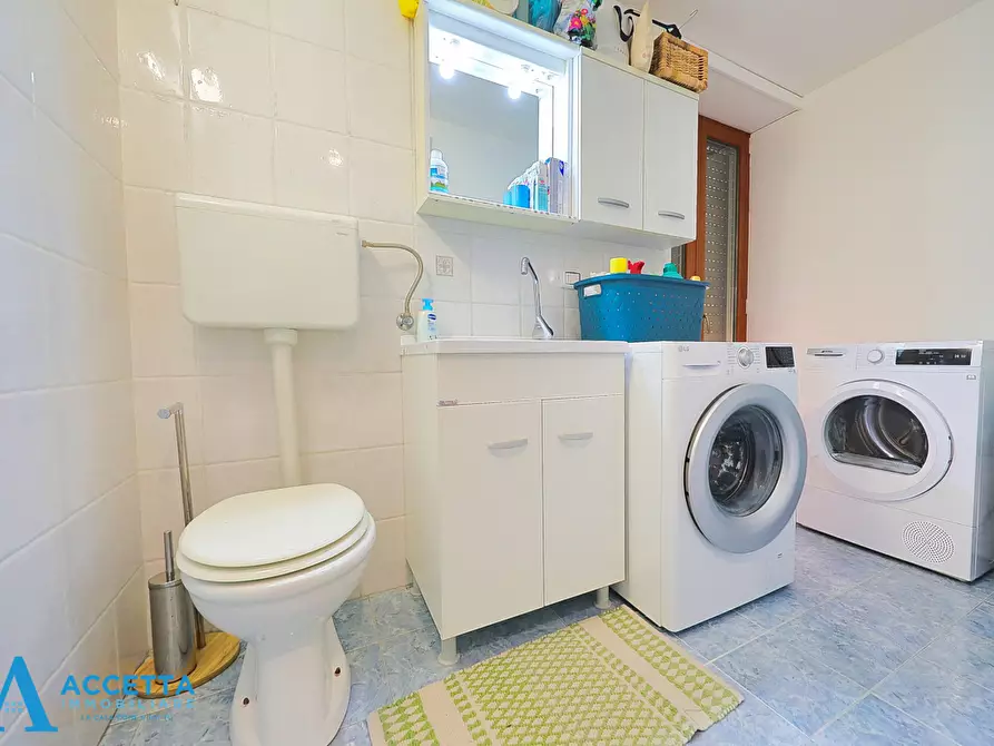 Immagine 20 di Quadrilocale in vendita  in Via Giuseppe Massari 8 a Taranto